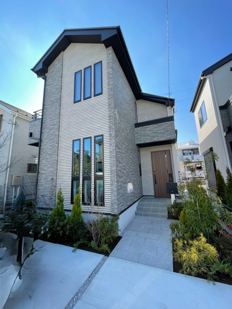 狛江市駒井町のアグレ都市デザイン様　お洒落な新築デザインアンテナサイドベース工事