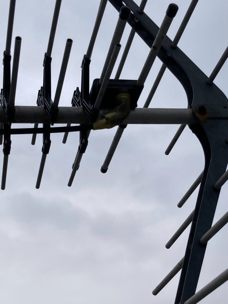 浜松市中央区新津町の既存住宅でテレビ視聴不良修理