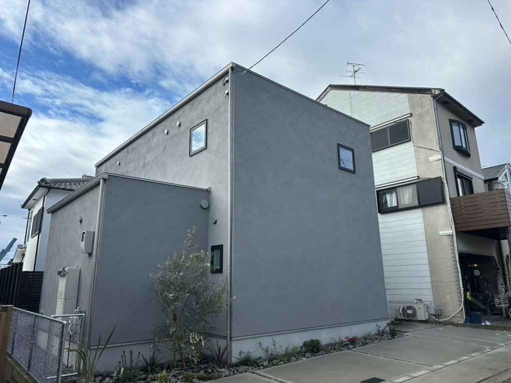 藤井寺市惣社のD's style様新築　地上波デジタル放送お洒落なデザインアンテナ壁面工事