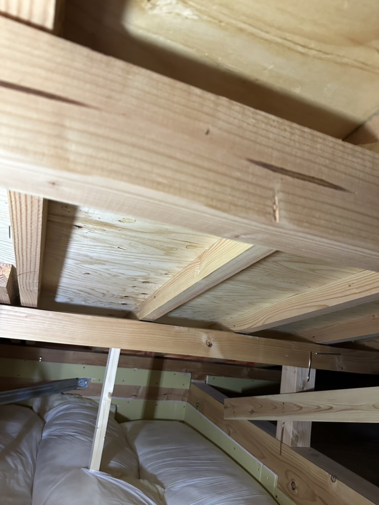 江南市今市場町のエサキホーム様新築 災害に強い屋根裏アンテナ工事