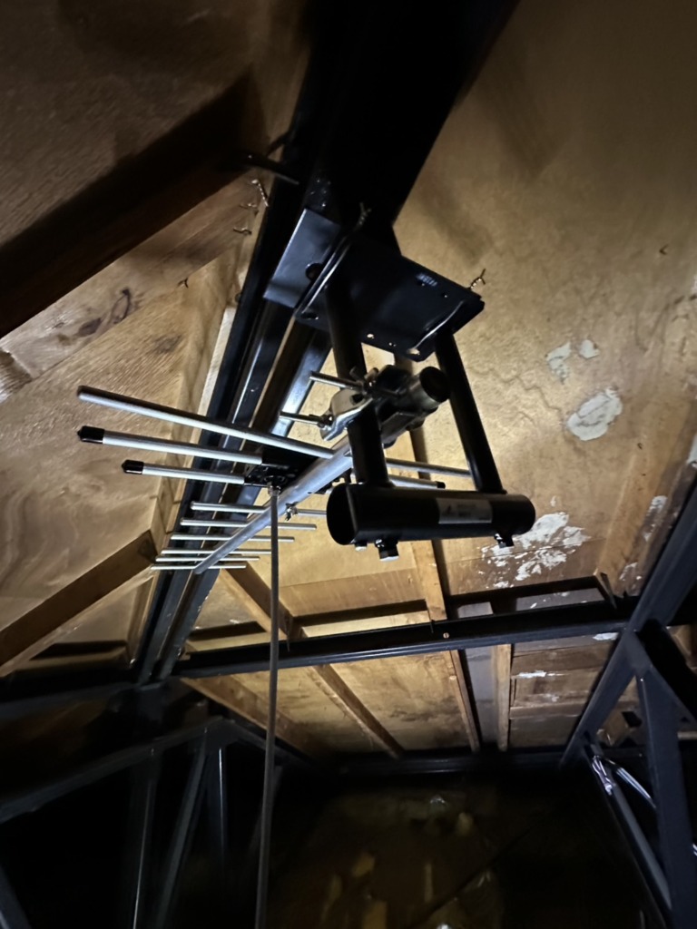 小牧市本庄の既存住宅で外から見えない地上波デジタル放送テレビアンテナ工事