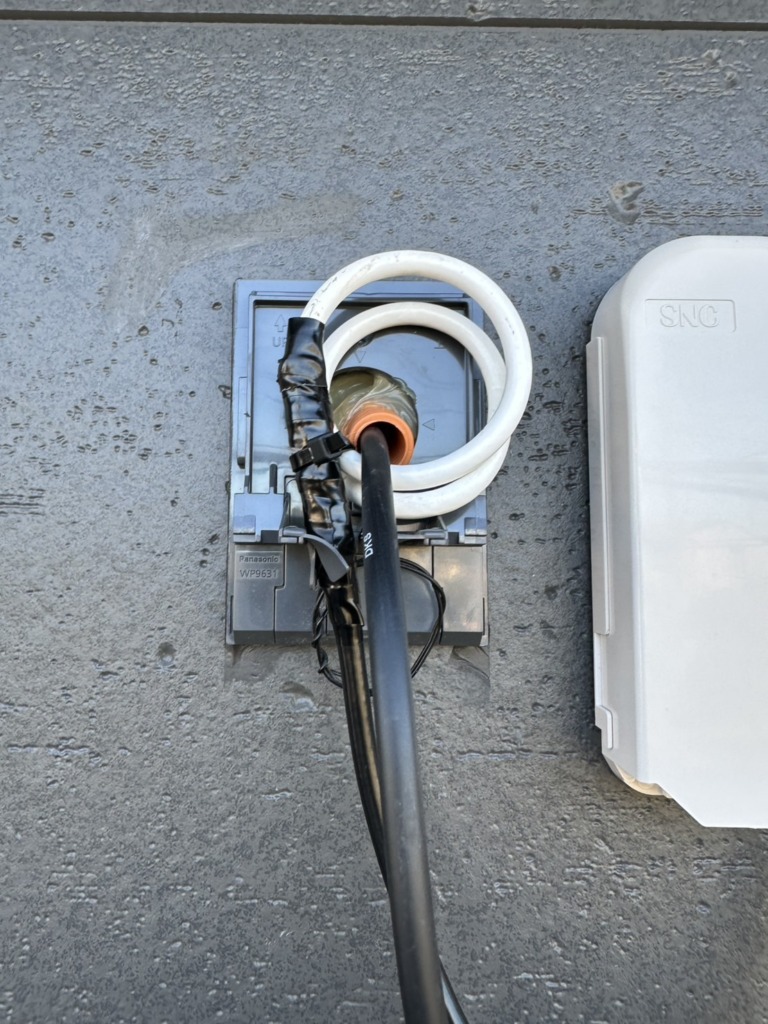 岩倉市稲荷町パシフィックホーム様　2K4K8K対応BSと地デジ小型フラットアンテナ新築アンテナ工事