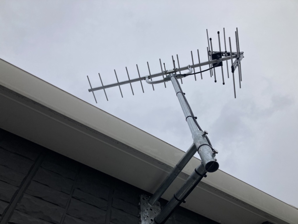 愛知郡東郷町三ツ池の既存住宅で地上波デジタル放送八木式アンテナ工事