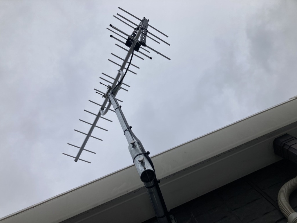 愛知郡東郷町三ツ池の既存住宅で地上波デジタル放送八木式アンテナ工事