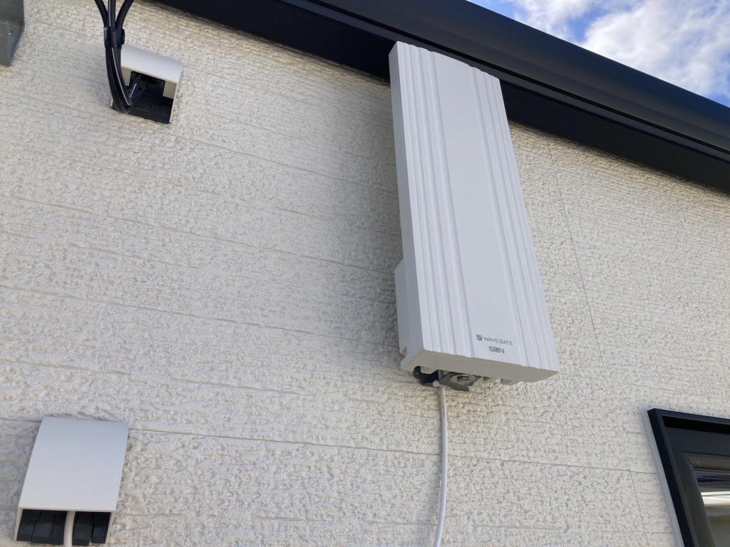 日進市竹の山アイ工務店様新築 お洒落なデザインアンテナ壁面工事