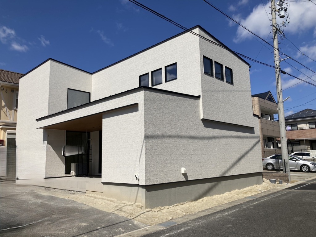 日進市竹の山アイ工務店様新築 お洒落なデザインアンテナ壁面工事