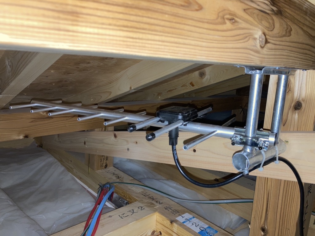 長久手市作田のオープンハウス様3階建て新築　台風でも安心の屋根裏アンテナ工事