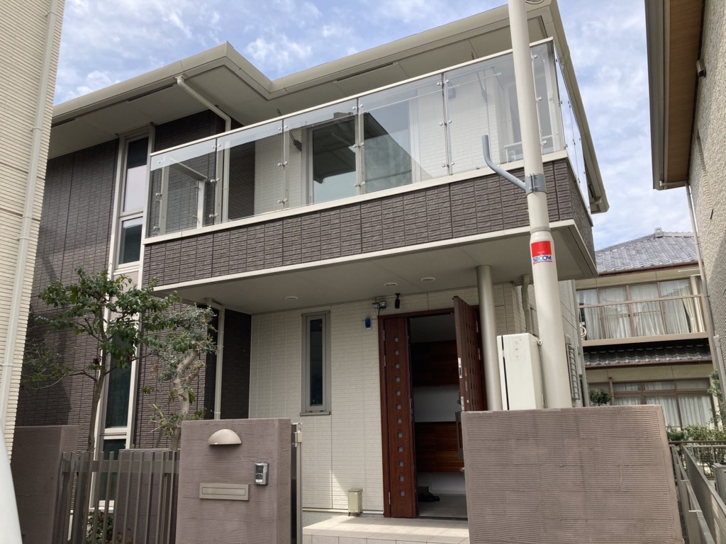 名古屋市緑区徳重のスッキリポール設備がある既存住宅での地上波デジタル放送屋根裏アンテナ工事