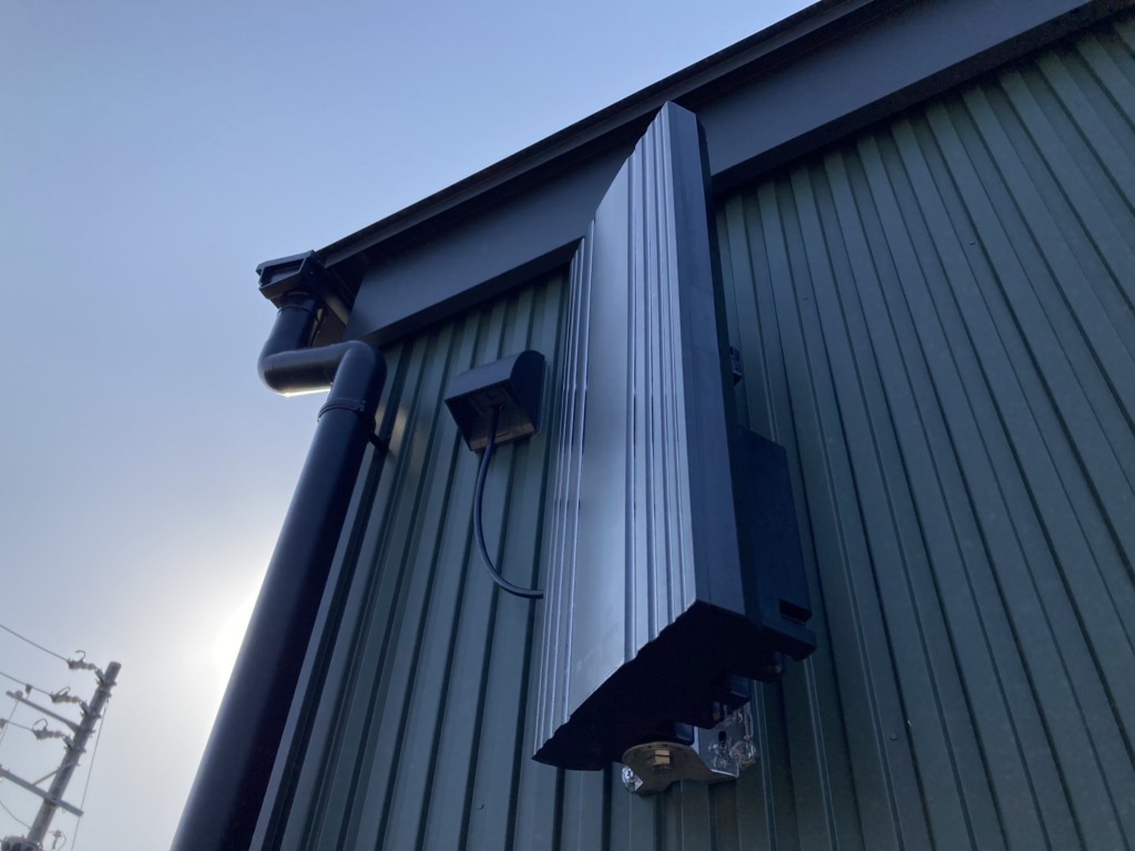 小牧市間々原新田のマスターズ様　ガルバリウム外壁新築にデザインアンテナ壁面工事