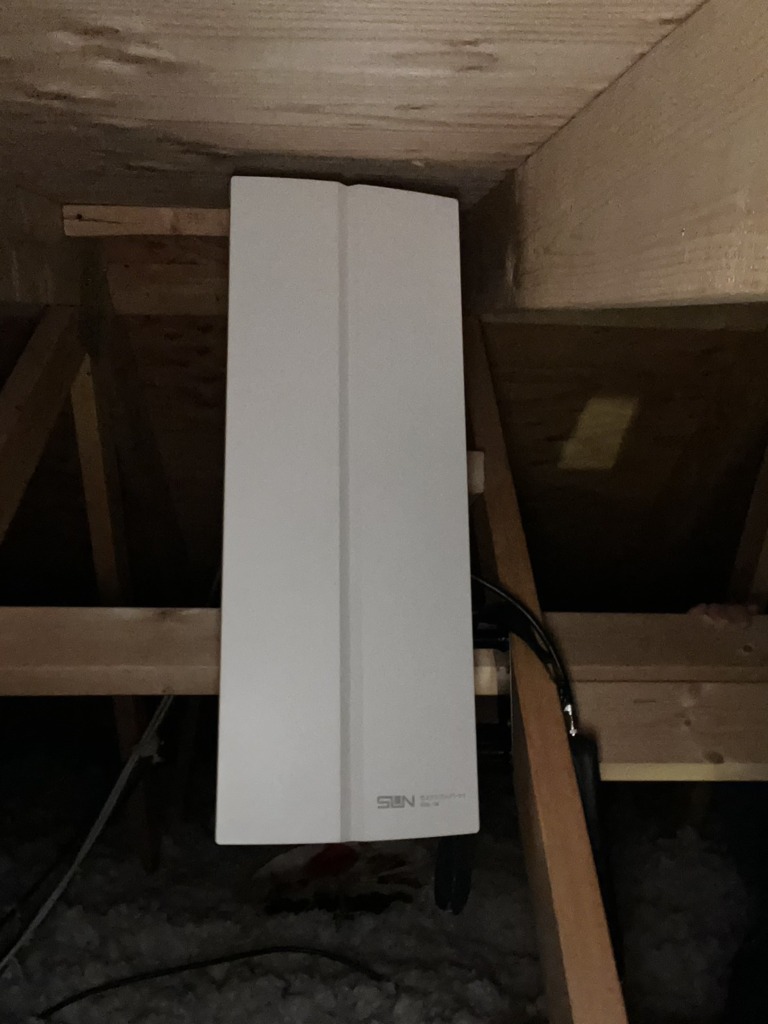 岡崎市北野町のスウェーデンハウス様　外から見えない地上波デジタル放送屋根裏既存住宅工事