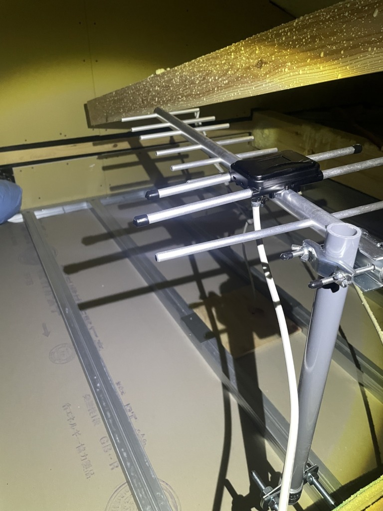 姫路市北条宮の町のアイ工務店様新築　外から見えない地上波デジタル放送　屋根裏アンテナ工事