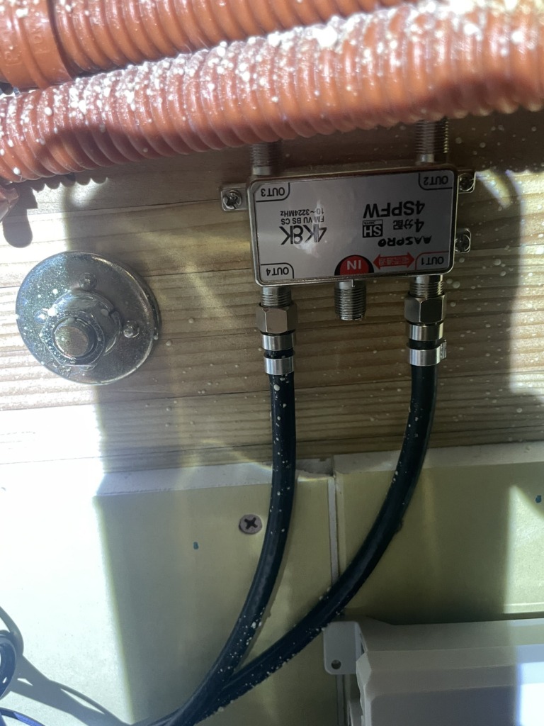 姫路市北条宮の町のアイ工務店様新築　外から見えない地上波デジタル放送　屋根裏アンテナ工事