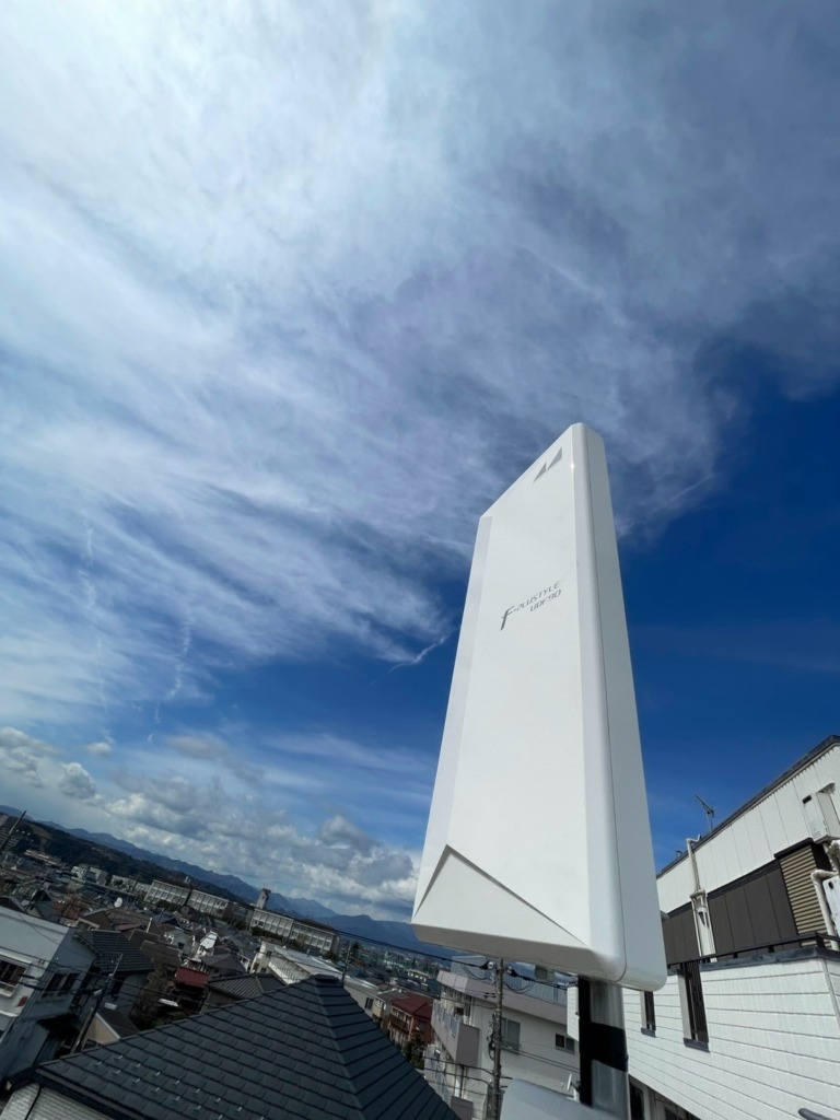 昭島市緑町のクレバリーホーム様　デザインアンテナサイドベース工事