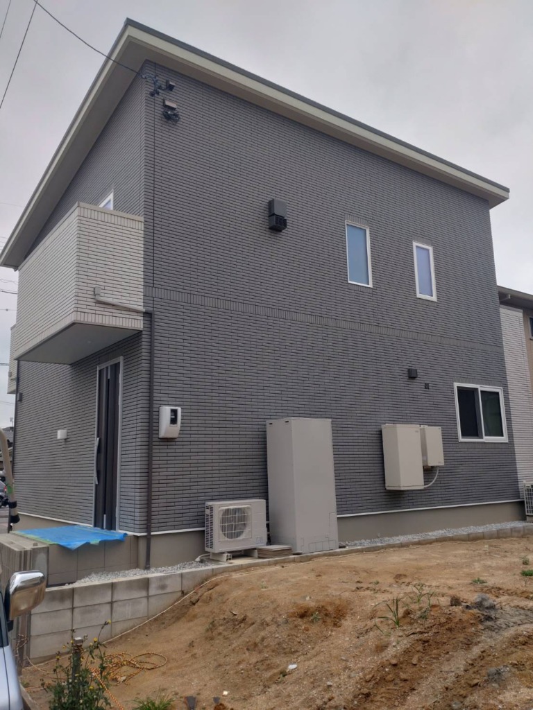刈谷市稲葉町の一条工務店様新築　4K8K放送対応BSと地デジ屋根裏アンテナ工事
