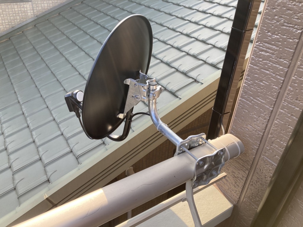 各務原市東山の既存住宅　4K8K放送対応BSと地デジ屋根裏アンテナ工事