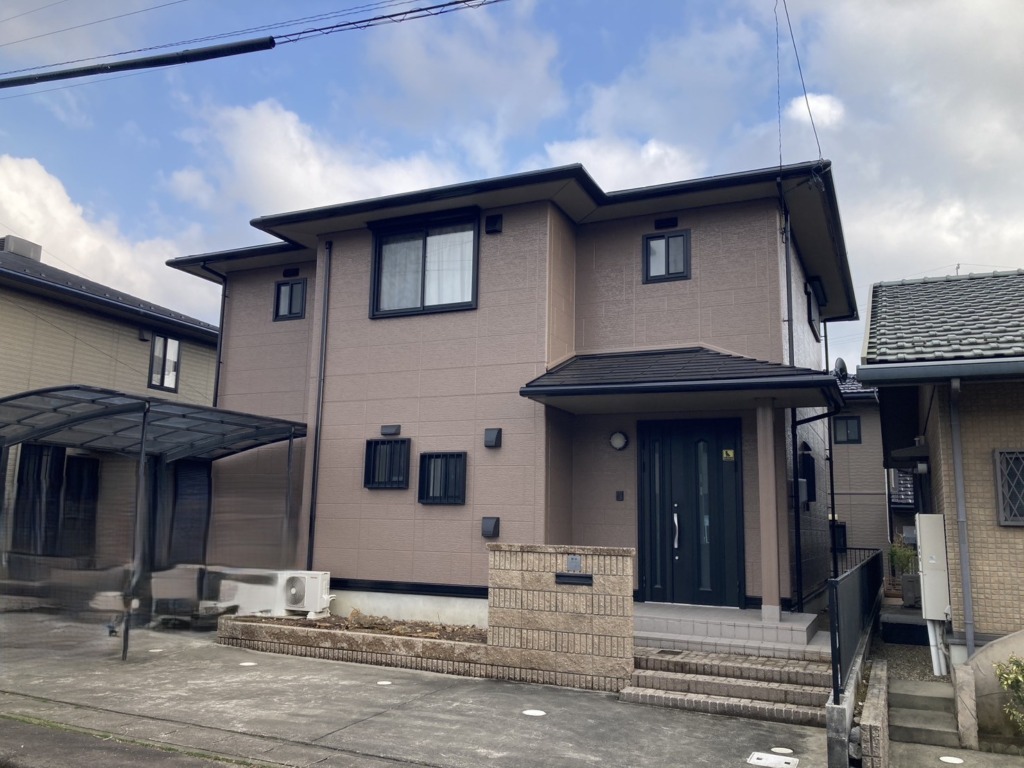 各務原市東山の既存住宅　4K8K放送対応BSと地デジ屋根裏アンテナ工事