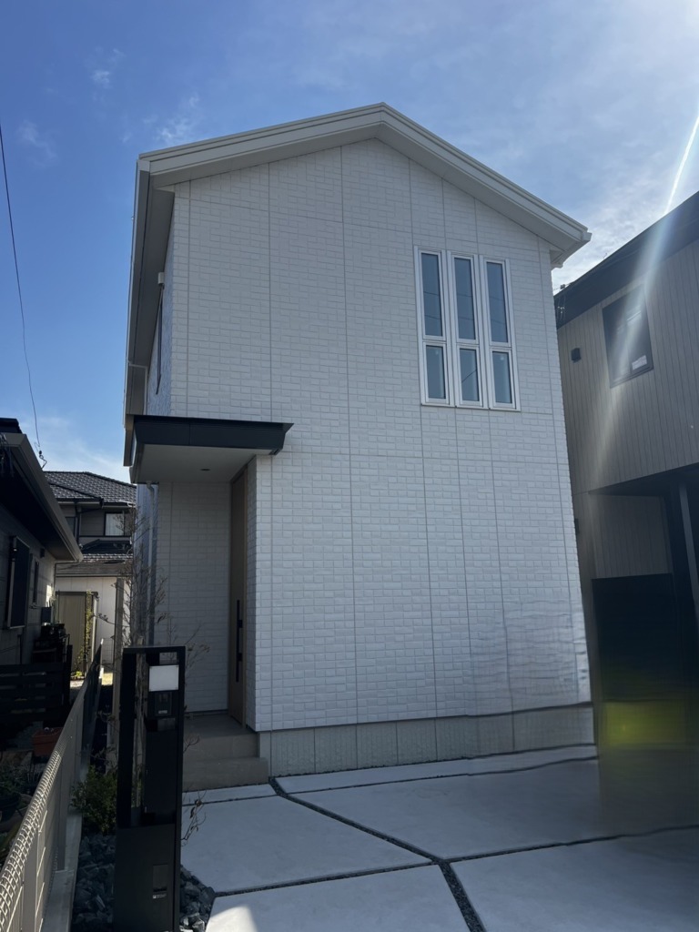大府市桃山町の大和ハウス様新築　軽量鉄骨造の屋根裏に地デジアンテナ工事