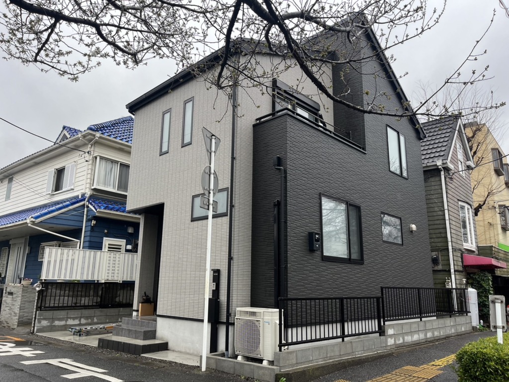 2026年5月8日 相模原市中央区弥栄の金子建設様既存住宅　光テレビから4K8K放送対応BSと地デジユニコーンアンテナへの切り替え工事