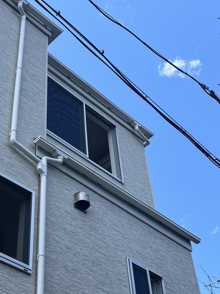昭島市東町の既存住宅　デザインアンテナ壁面工事