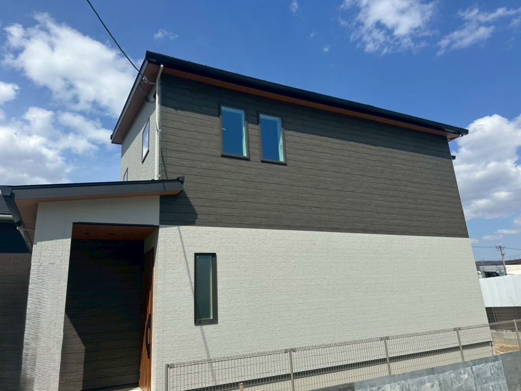 藤井寺市沢田のアイ工務店様新築　建物の外観が気にならない地デジ屋根裏アンテナ工事
