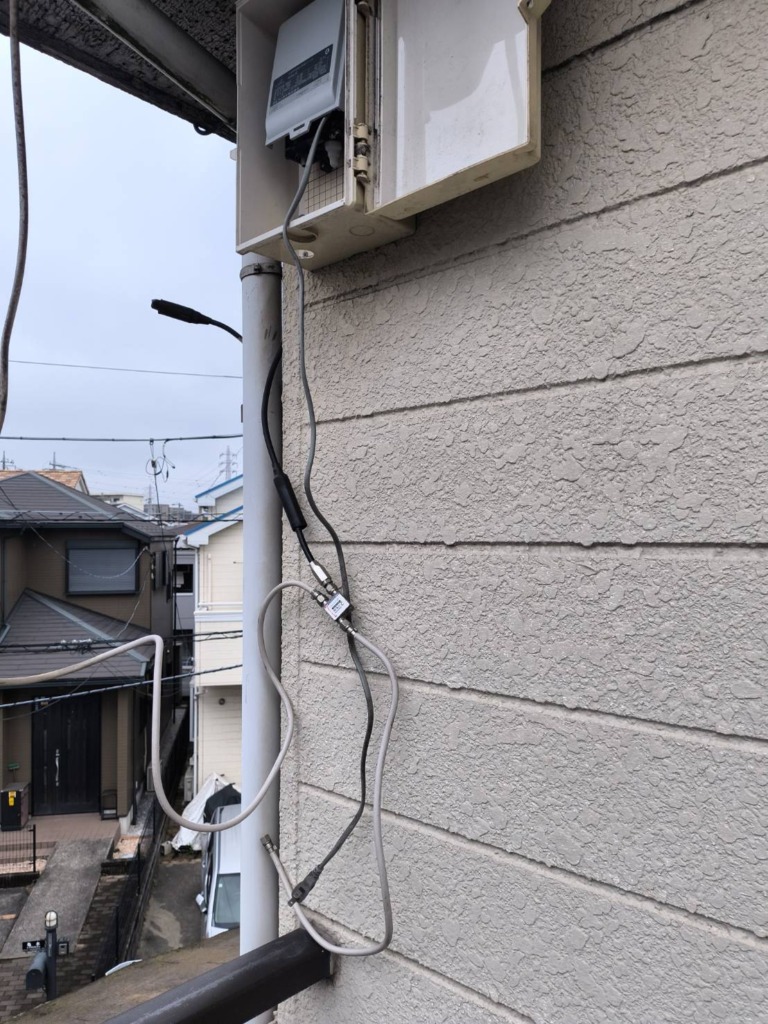 千葉市若葉区貝塚町の既存住宅 災害に強いデザインアンテナ壁面工事