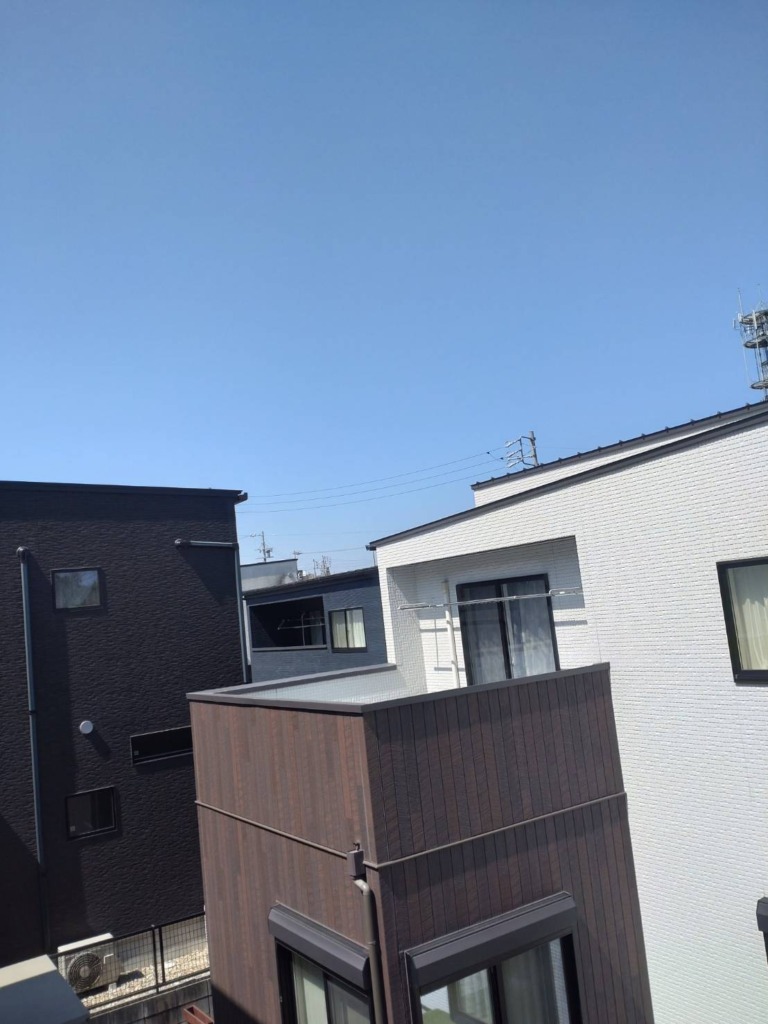 長久手市前熊のアールギャラリー様既存住宅　4K8K放送対応BSとデザインアンテナ壁面工事