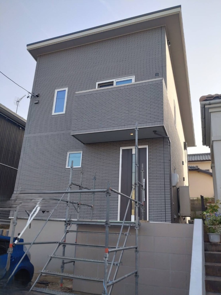 岡崎市大西の一条工務店様新築 建物の外観が気にならない屋根裏アンテナ工事