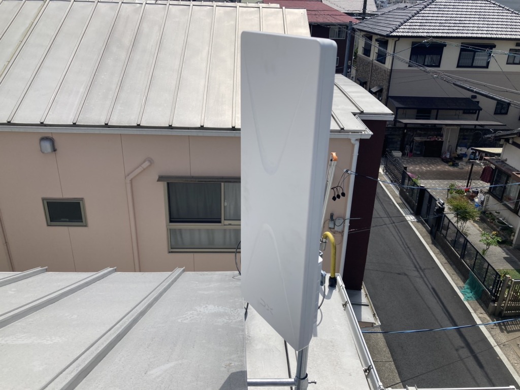 長久手市下川原の既存住宅　地上波デジタル放送デザインアンテナサイドベース工事