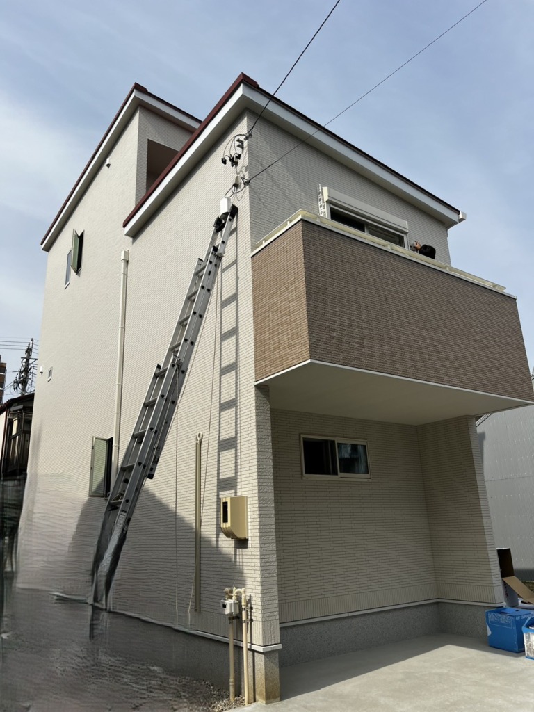 名古屋市千種区松軒のクレバリーホーム様新築　デザインアンテナ壁面工事