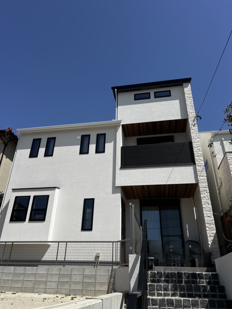 名古屋市名東区亀の井の岡三ハウジング様新築　建物の外観が気にならない屋根裏アンテナ工事
