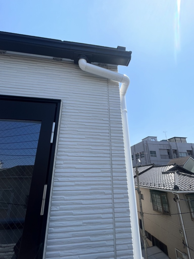 板橋区宮本町のオープンハウス様新築　4K8K放送対応BSと地デジデザインアンテナ壁面工事