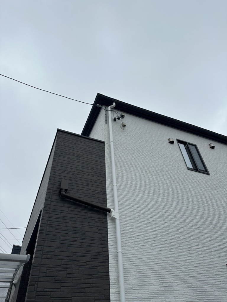 一宮市伝法寺のケーアイ不動産様新築　外から見えない屋根裏アンテナ工事
