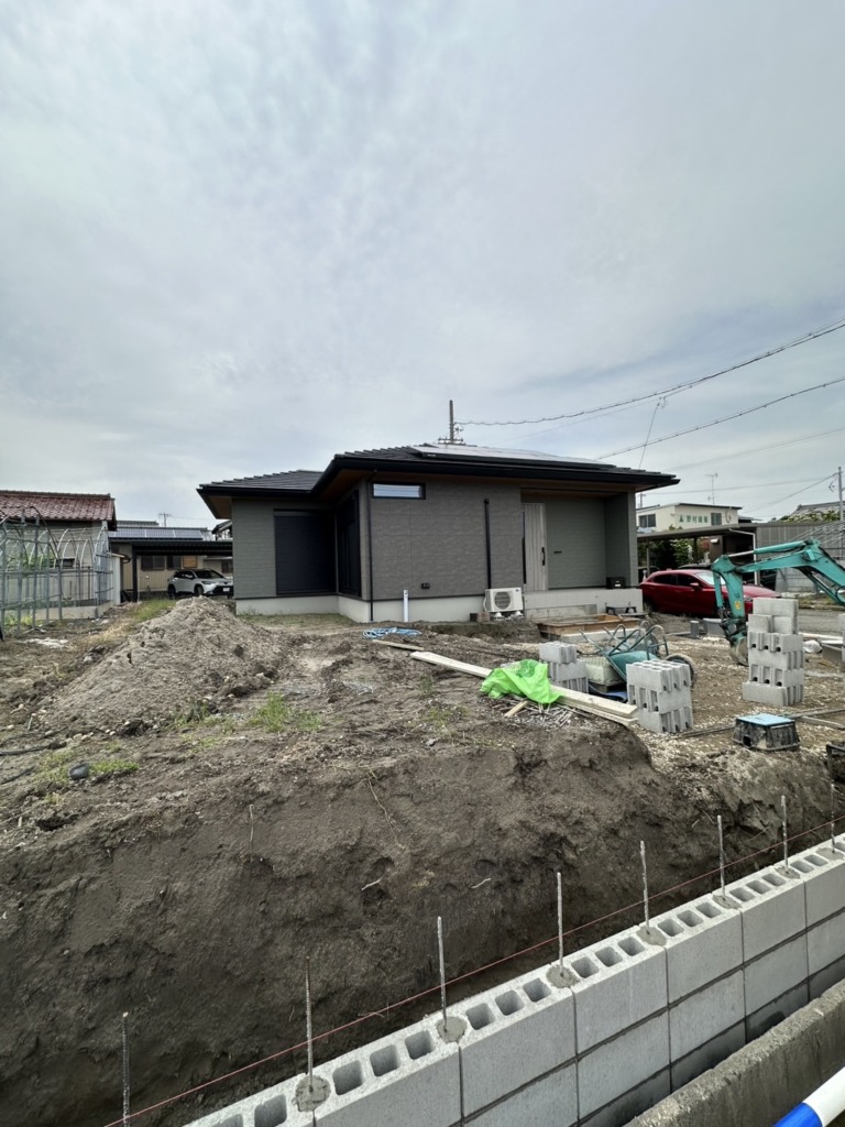 稲沢市坂田町のアイ工務店様新築平屋　建物の外観を気にしなくても良い地デジ屋根裏アンテナ工事
