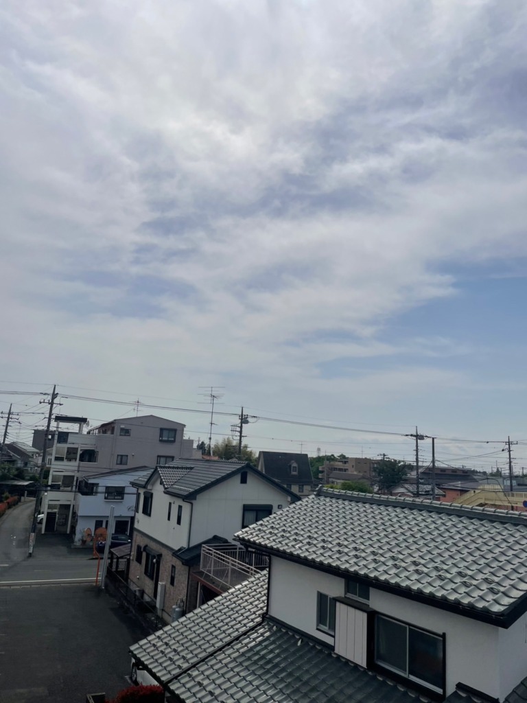 東松山市神明町のヘーベルハウス様新築　アンテナポールへデザインアンテナ工事