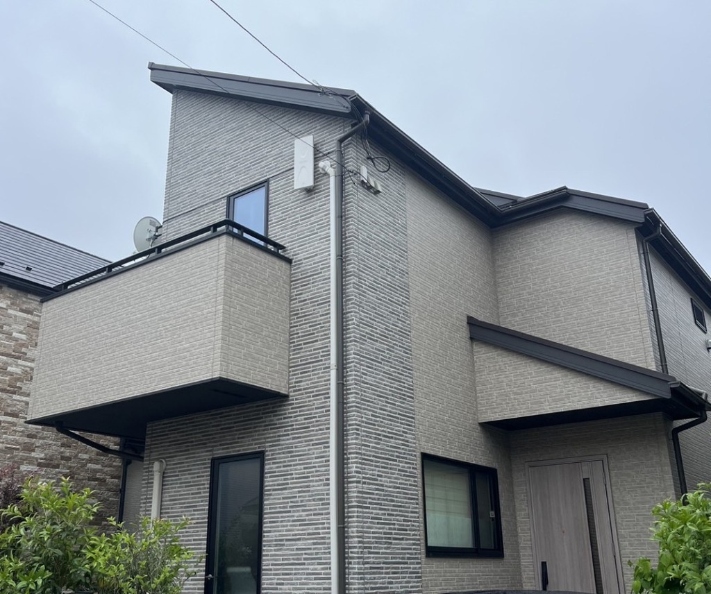 東村山市恩多町の兼六ホーム様既存住宅　4K8K放送対応BSとデザインアンテナ壁面工事