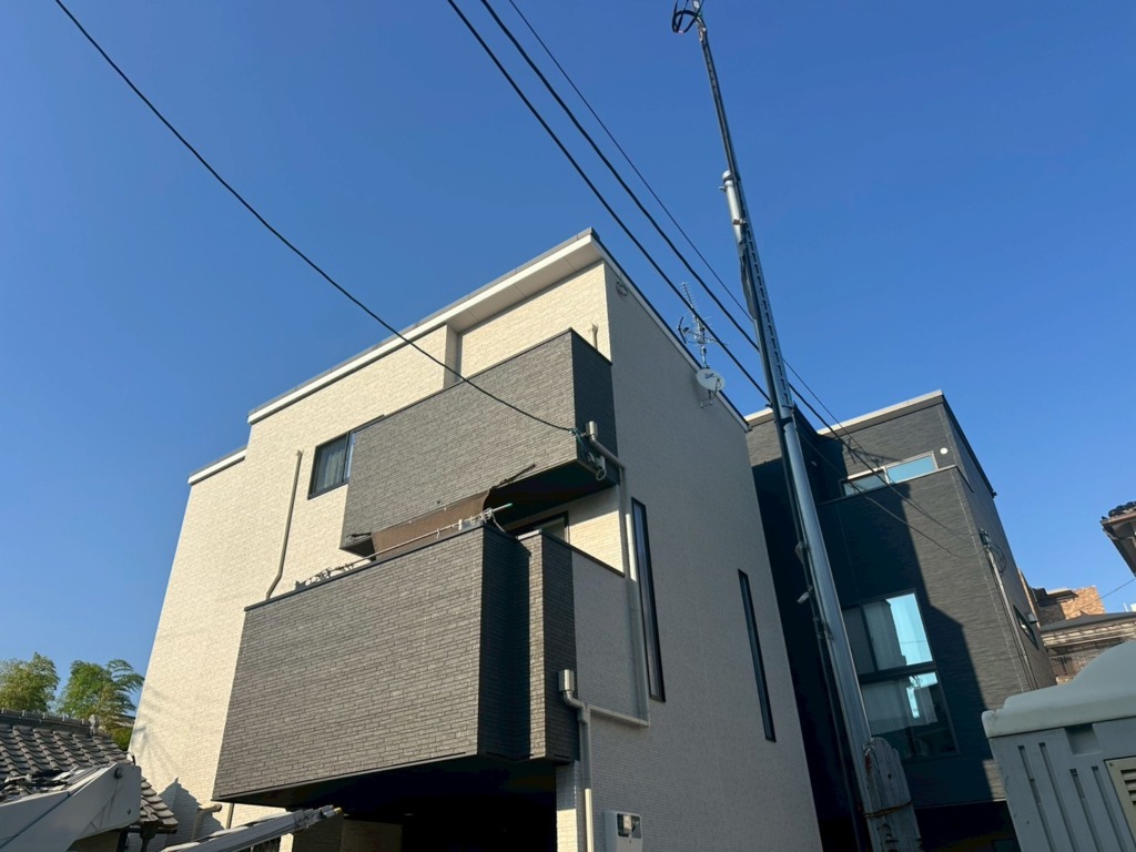 豊中市刀根山のアーバンプランニング様新築　4K8K放送対応BSと地デジ八木式アンテナ工事