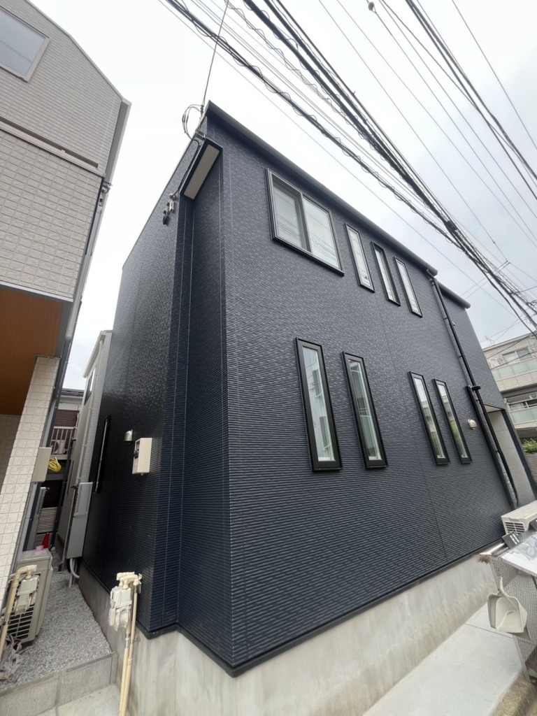 川崎市中原区木月のオープンハウスディベロップメント様新築　4K8K放送対応BSとデザインアンテナ工事