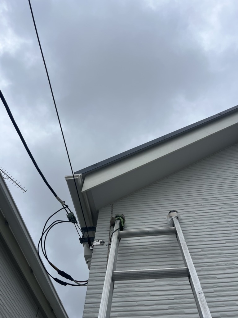 横浜市泉区和泉が丘のハウスプラン様既存住宅 光テレビからユニコーンアンテナへの切り替え工事