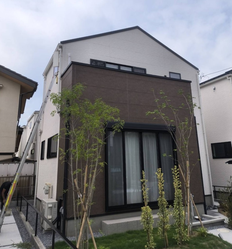 柏市新富町のポラス様新築　地上波デジタル放送デザインアンテナ壁面工事