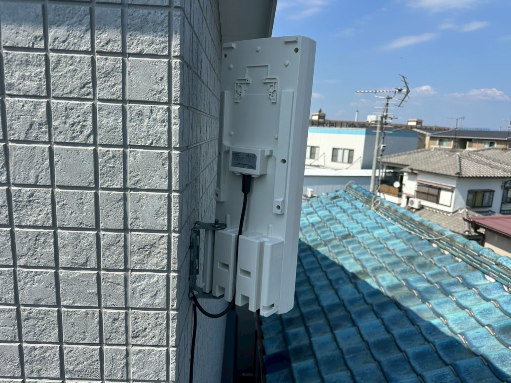 堺市東区引野町の新築住宅　地上波デジタル放送デザインアンテナ壁面工事