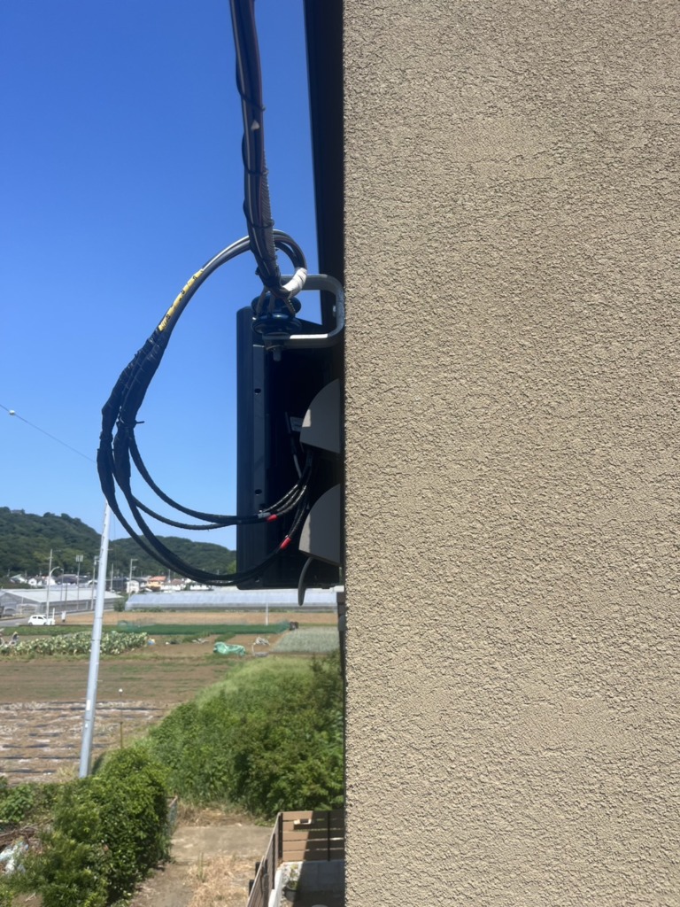 中郡大磯町西小磯の既存住宅　4K8K放送対応BSアンテナ追加工事