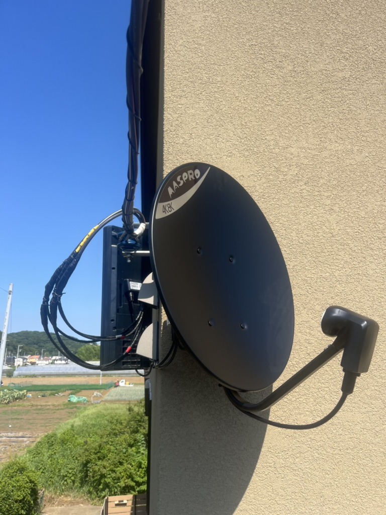 中郡大磯町西小磯の既存住宅　4K8K放送対応BSアンテナ追加工事