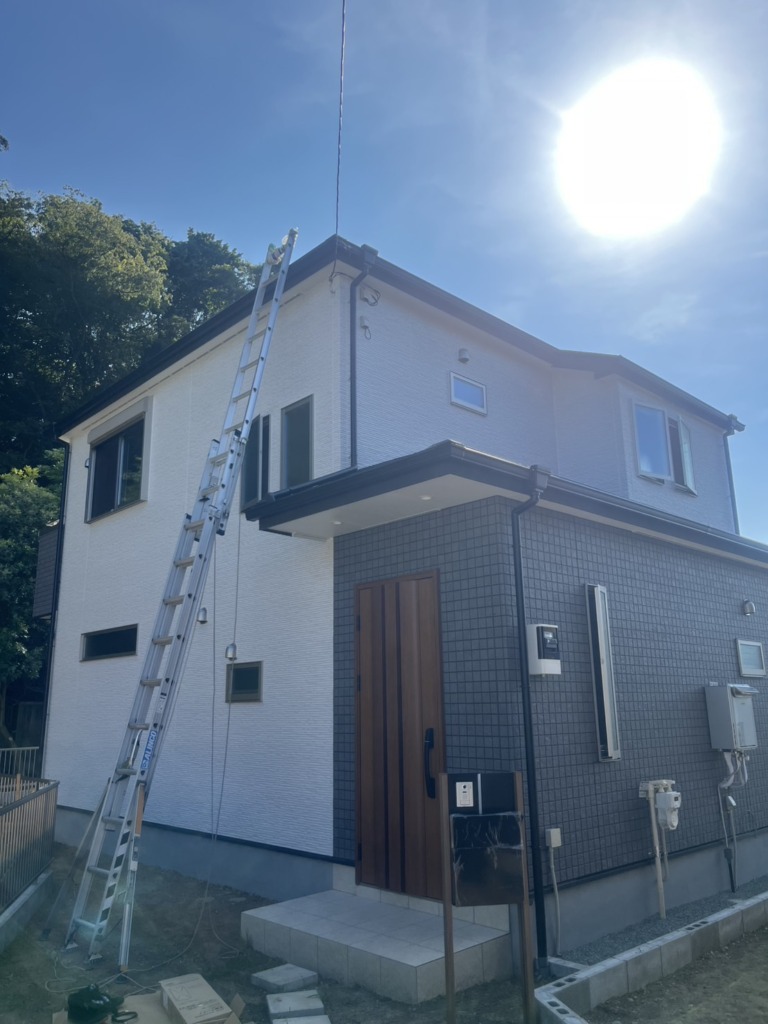 横浜市栄区飯島町の弥生建設様新築 地上波デジタル放送八木式アンテナ屋根馬工事